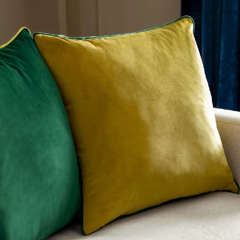 Meridian Velvet Cushion Moss/Emerald