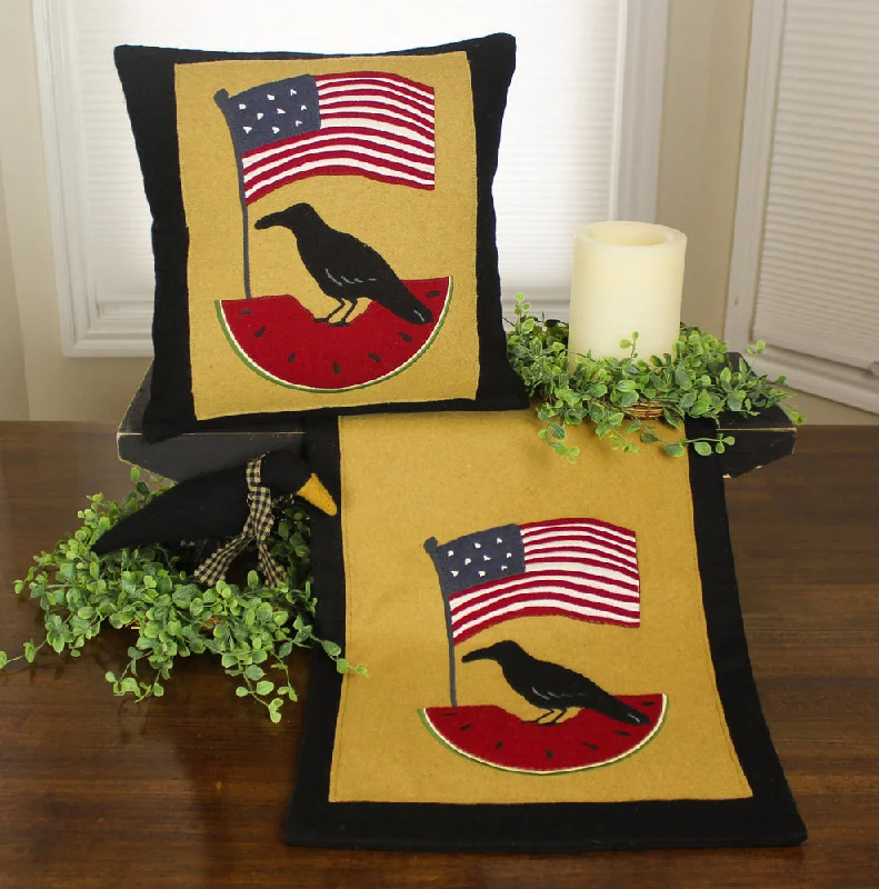 Americana  Black Pillow PL011014