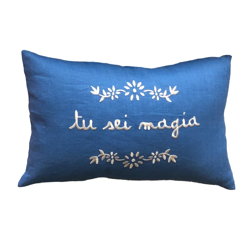 Tu Sei Magia Pillow - Blue/White